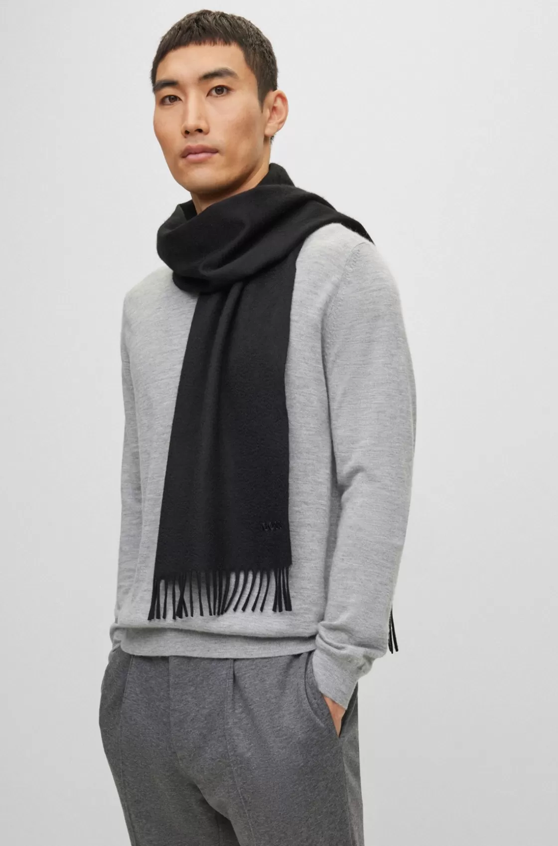 HUGO BOSS Fringed Scarf In Pure Italian Cashmere With Embroidered Logo Black New